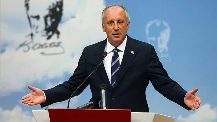 bgyetherr's tweet photo. Muharrem İnce açıklama yaptı:

• Bu iktidardan kurtulmak lazım- Demokrasi çökmüş, ekonomi bitmiş. Kirazın tanesi 10 lira olmuş, erik avuçla satılıyor. Böyle bir ortamda bu iktidardan kurtulmak lazım. Kişisel hiç bir beklenti içinde olmadan yarın 42 yıl mücadele ettiğim CHP’ye geri dönüyorum. Safları sıklaştırma zamanı.

• Memleket Partisi fesih kararı aldı, kurultay 19-20 Temmuz’da.