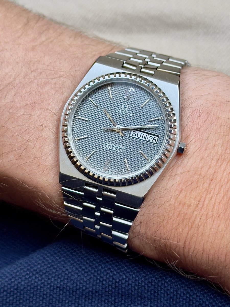 secondemorte's tweet image. Rappel des montres en vente :
- Cartier Tank Must : 2500€
- Explorer 114270 : 6000€
- Omega 1425 : 1550€
- Cartier Basculante : 3700€
Dispo en dm ou @secondevintage 📮