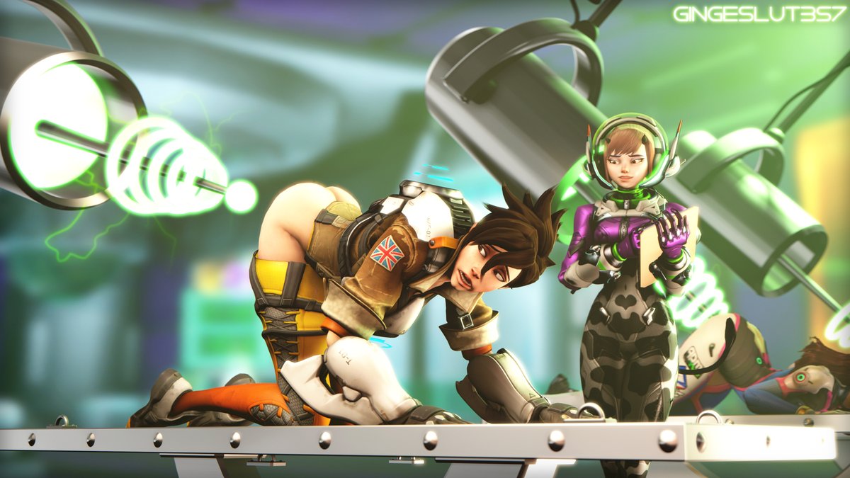 Made this as quasi-fanart for me and my friend Cosmic Cow, based on roleplay scenes and idle thoughts. Tracer gets probed by an alien species known as the C'ao (totally ignore the Juno resemblance).