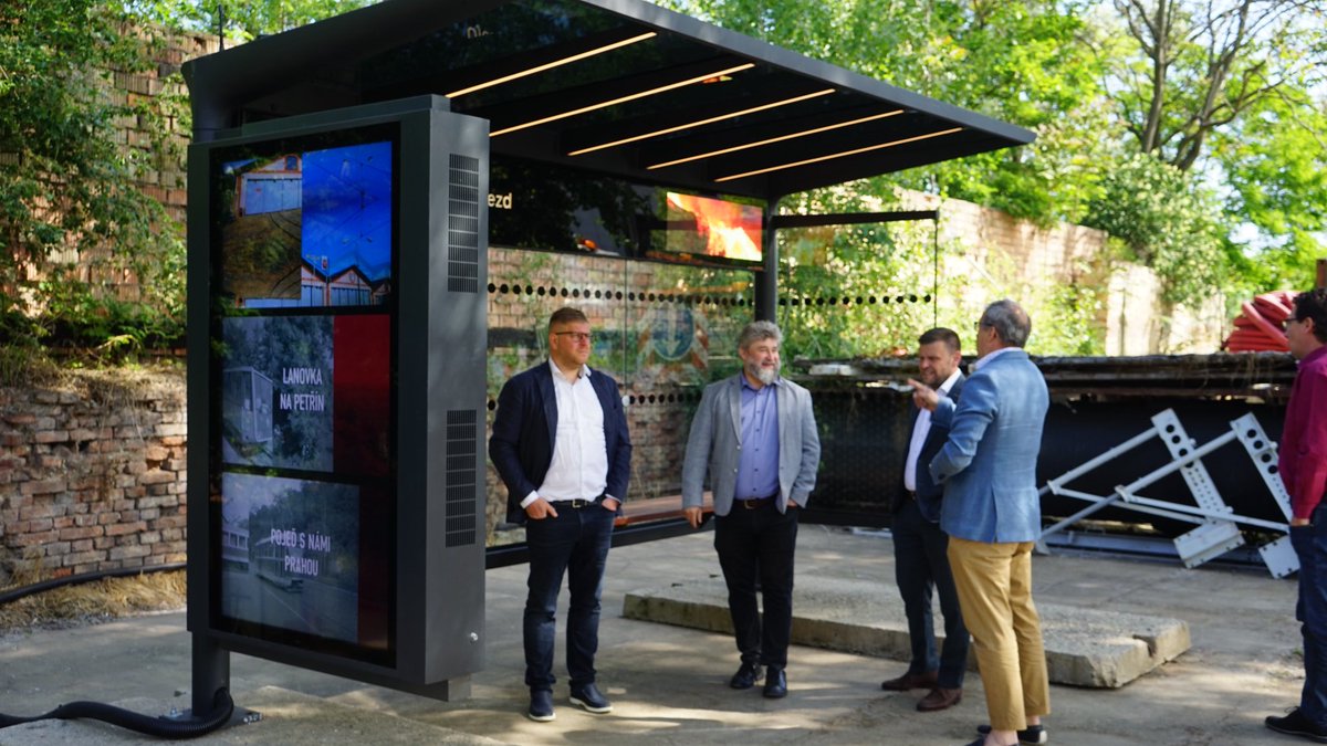 Technologie hlavního města Prahy, a.s. má za sebou další úspěšný rok – se ziskem přes 17 milionů korun!

Díky tomu může dál zajišťovat klíčové technologie pro Prahu – od veřejného osvětlení a semaforů, až po chytré bezpečnostní prvky a technickou podporu městským částem.