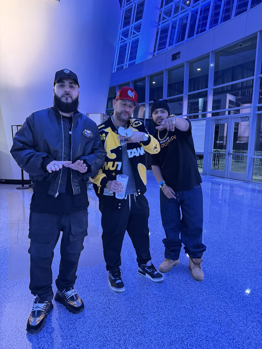 rmean's tweet image. Shout out @MathematicsWU for the invite. Incredible show 👐 #WuTangForever