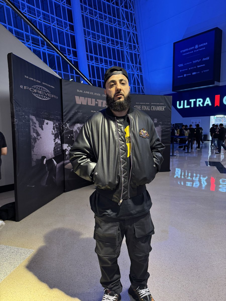rmean's tweet image. Shout out @MathematicsWU for the invite. Incredible show 👐 #WuTangForever