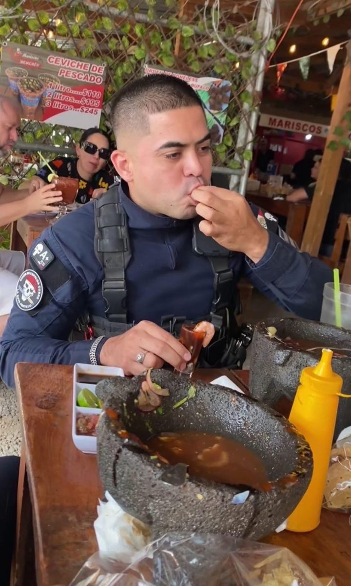 El poli con los $500 varos que me tumbo