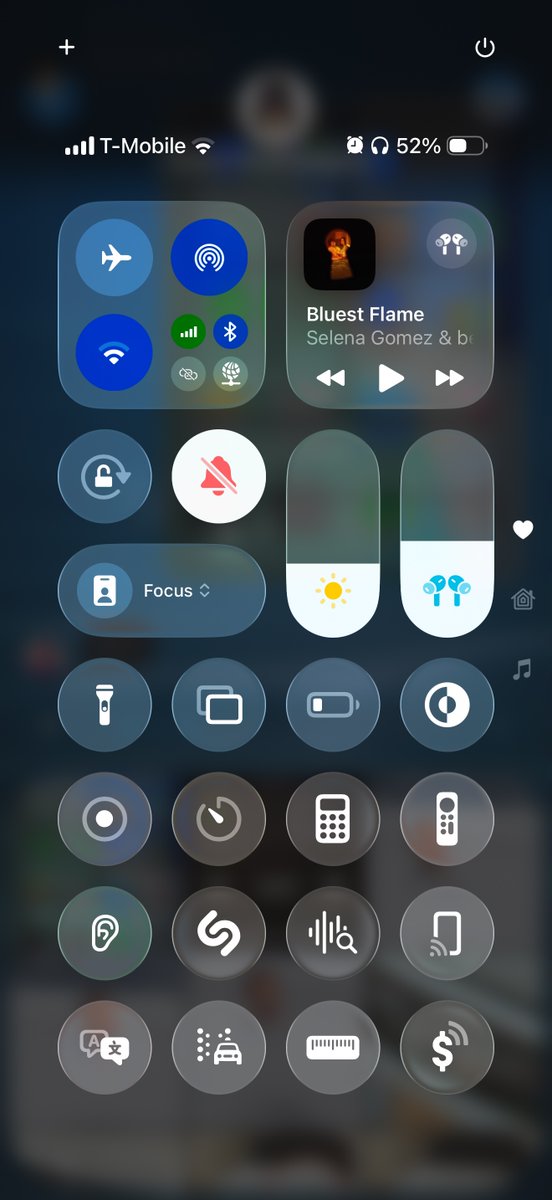 bffmike's tweet image. I guess people doom and glooming about Liquid Glass legibility based on an initial dev preview must be feeling kind of silly now. #iOS26DevBeta2

Thanks @robiegomez for the screenshots.