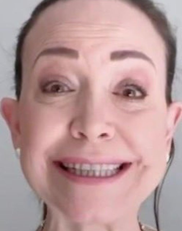 Los videos de María Corina, son más fastidiosos que la serie esa sobre "Chespirito"...