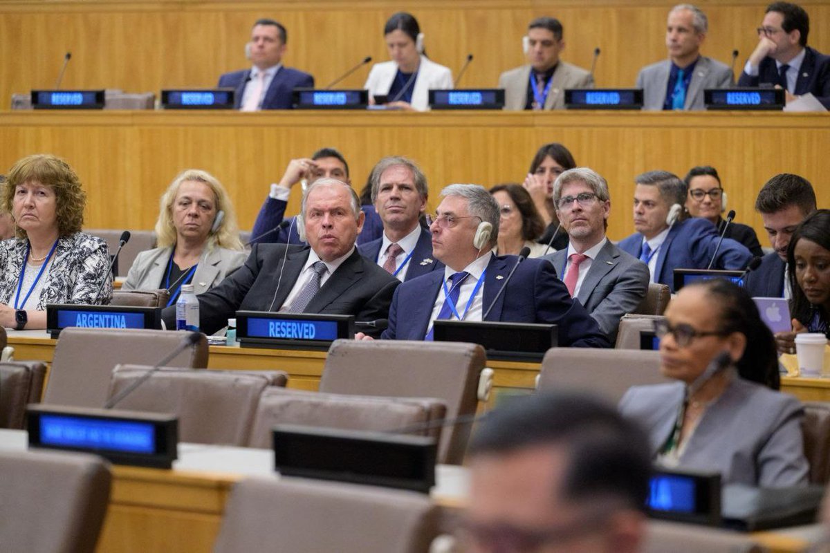 Orgullosa de haber representado a nuestra provincia en la sesión anual del Comité Especial de Descolonización de la ONU, donde se aprobó por unanimidad la resolución 53 sobre la Cuestión Malvinas. Un nuevo llamado al diálogo para una solución pacífica y definitiva.