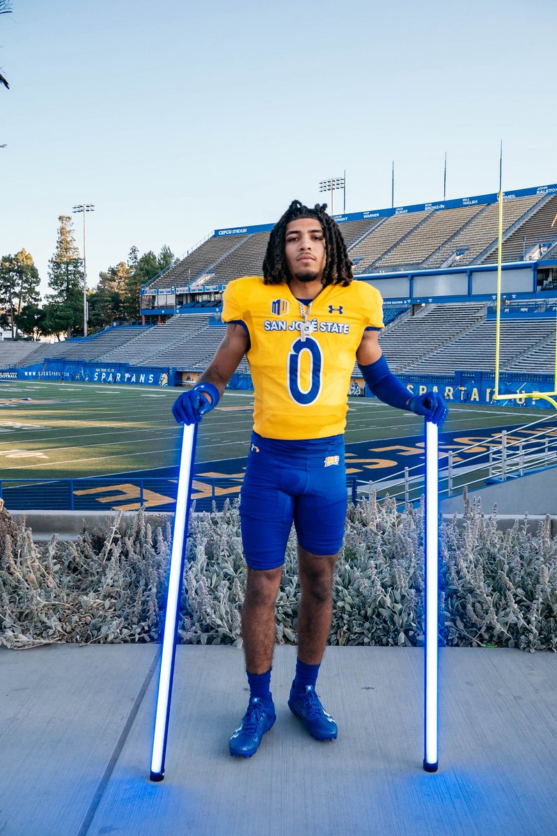 MountMiguelFB's tweet image. 3⭐️ San Jose State commit Parris Vernon on his official trip to San Jose State University! #ValleyUP
@GregBiggins
@BrandonHuffman
@BlairAngulo
@Daygofootball