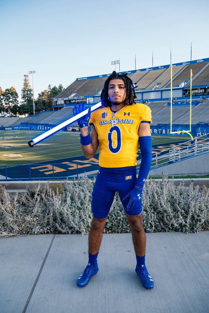 MountMiguelFB's tweet image. 3⭐️ San Jose State commit Parris Vernon on his official trip to San Jose State University! #ValleyUP
@GregBiggins
@BrandonHuffman
@BlairAngulo
@Daygofootball
