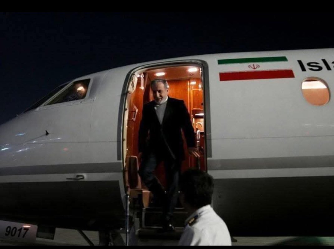 AHashmi_190's tweet image. ایرانی وزیر خارجہ کا مشکل ترین وقت میں
 روس جانا ثابت کرتا ہے مسلم حکمرانوں نے خیانت کی ہے۔
اِدھر سے مذمت کرکے اُدھر سے کوئی اڈے دے رہا ہے
کوئی پیسے دے رہا ہے 💔😥
کوئی نوبل پرائز دے رہاہے
#MuslimUnity #IranAttack