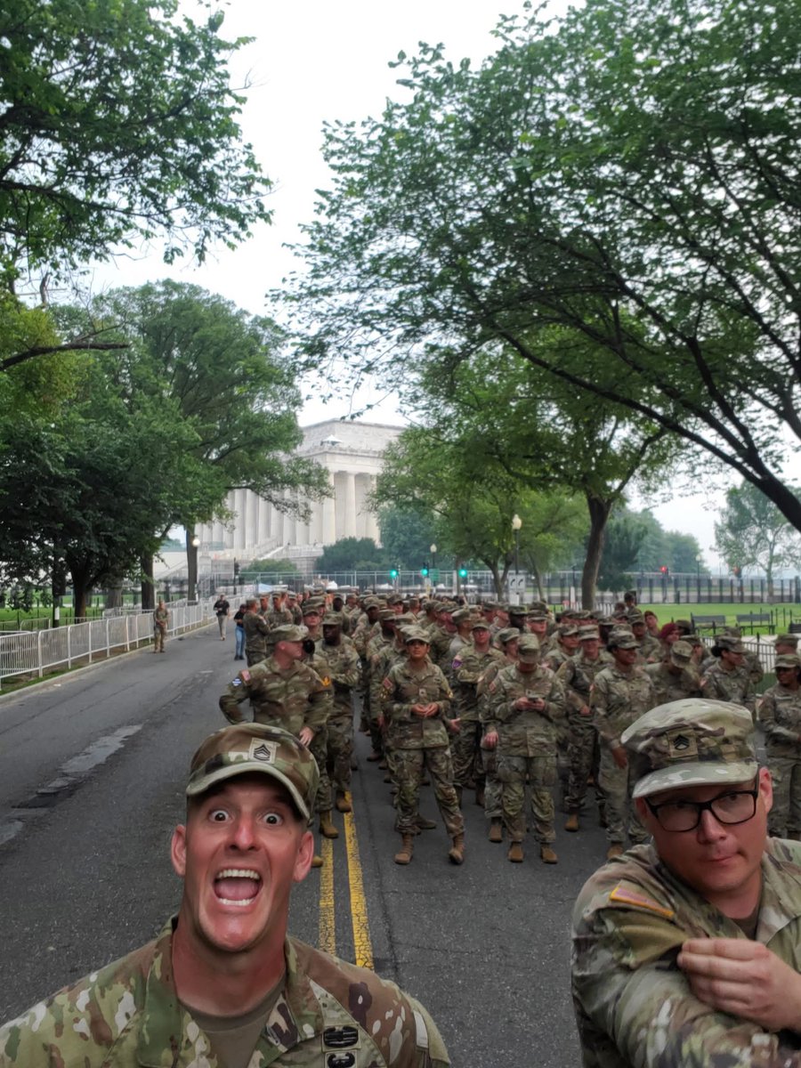 IL_Natl_Guard's tweet image. President Donald Trump re-enlisted 250 Soldiers including three Illinois Army National Guard NCOs, Sgt. Nina Harris, Sgt. Stevie Barton, and Sgt. Patrick Murray, during the Army's 250th Birthday event on June 14 in Washington, D.C. The Soldiers were selected by their brigades.