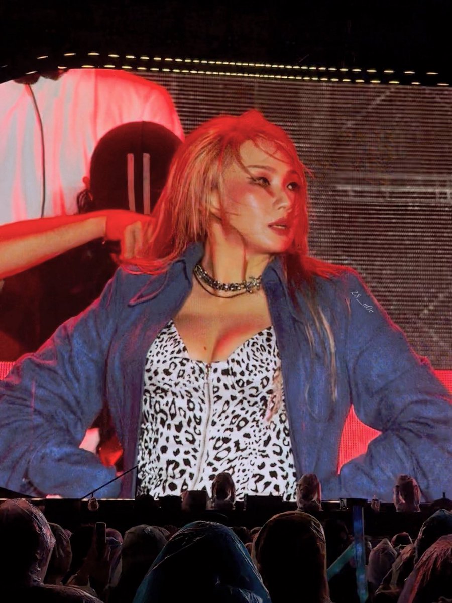 wanting68968's tweet photo. You looking at the most fly Asians
#이채린 #李彩麟 #chaelin #CL #gzb https://t.co/UJidjP8fAI