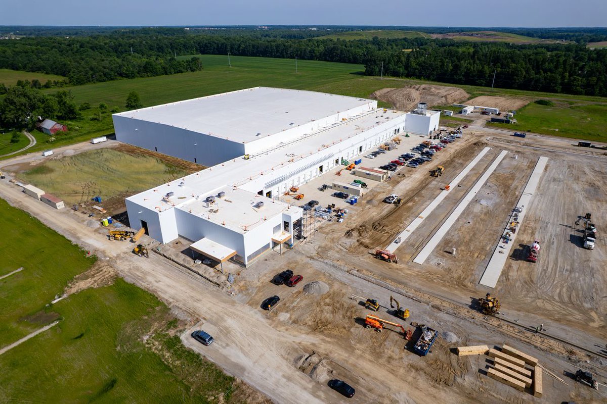 Construction progress from Fort Wayne, Indiana!

Our on-site project management is doing a great job leading this facility forward. We're proud of their work preparing this for Van Eerden Foodservice.

#construction #warehouses #coldchain #fortwayne #coldstorageconstruction