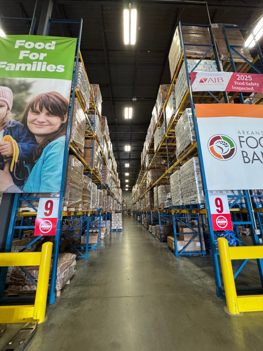 It’s Inventory Week at Arkansas Foodbank! 🧮 Our team is counting every item in our 99,000 sq. ft. facility to prep for the new fiscal year. With an average of 3.4M lbs of food distributed monthly, our shelves turn over every 30 days!