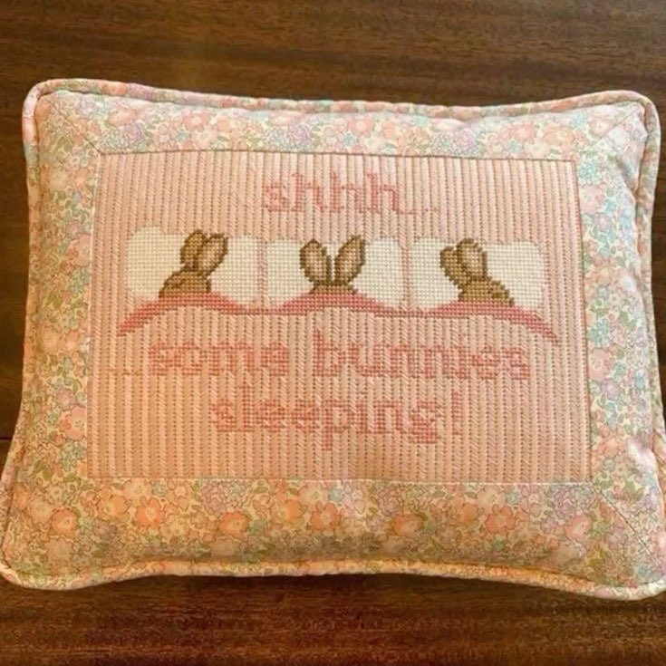 h0neyndmilk's tweet image. shhh… some bunnies sleeping