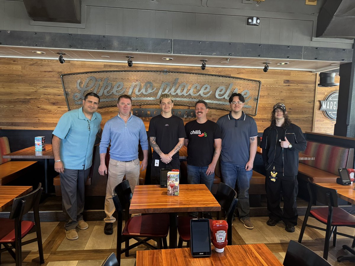 spending time in the restaurant with new Brinker Heads! Thanks Chilis 🌶️ Valley Ranch for the hospitality#chilis