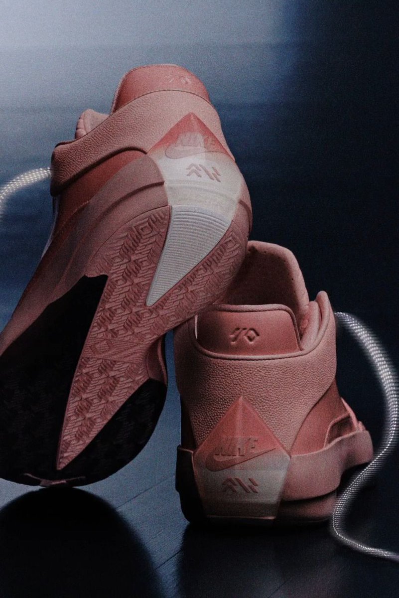OFFICIAL LOOK: Air Jordan 40 "Light Arctic Pink" 🏀
September 20th, 2025