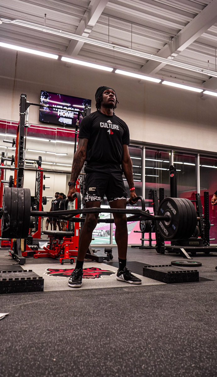 TheProtectUCrew's tweet photo. 🔥 Preparing. Locked in.
@RomelStevens is in the lab at Arkansas State. 👀
#RomelStevens #ArkansasState #ProtectUCrew #GrindSeason #SunBeltBuilt #NILReady #ProtectionUnited https://t.co/iU8jTaVVIy