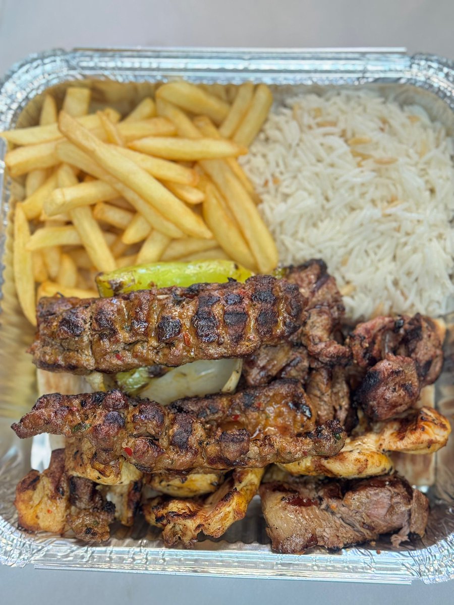 mrkebabmargate's tweet image. Nothing ever goes wrong with a proper kebab 🔥

Meat? Juicy. Sauces? Bangin’. Flavour? Takes you places ✨
Come visit Mr Kebab Margate — Halal ✅ and unforgettable 🍢

#MrKebabMargate #HalalEats #MargateFoodie #KebabLove #ProperGrub