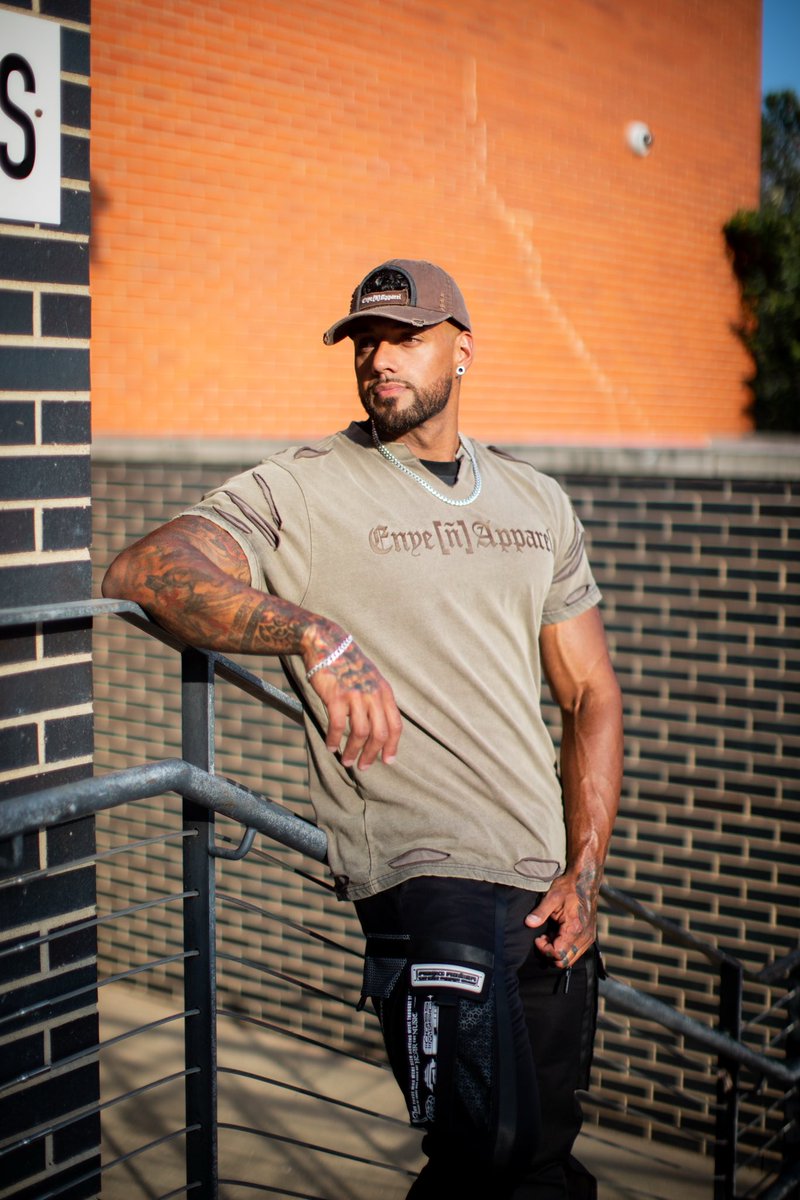 EnyeApparel's tweet photo. One week out.
A year of grinding, designing, and perfecting.
Enye Apparel finally hits the streets.
You’re not ready — but it’s ready for you.

Monday, June 30th #EnyeApparel #UNRESTRICTED 

https://t.co/jIznX1EinB https://t.co/syCSJEExne