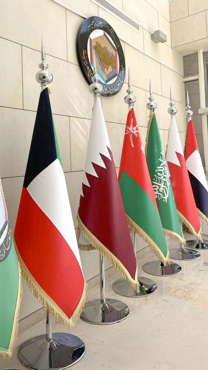 robew35854's tweet photo. @sssalehalsaleh 
ان يكون لديك هوية يعني ان يكون لك وطن 
قصه الأمس انتهت وقصة اليوم بدأت
ان يكون لك تاريخ ، سيكون  لك وجود ومجد
 
مساء اﻷمن و اﻷمان مساء الولاء والانتماء إلى الوطن مساء العز والشموخ للقلوب الناصعة بهوية الوطن🇸🇦…✍🏻
#صالح_انت_فيذا 
#المتوكل_على_الله https://t.co/lalUa5iXYp