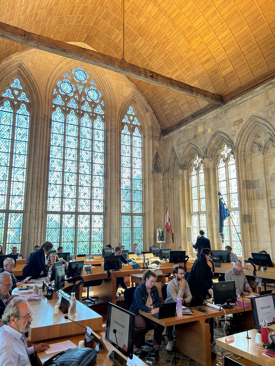 AristideOlivier's tweet image. (1/2) En direct du conseil municipal de #Caen. Ce soir, nous votons des mesures importantes pour l’éducation, la culture, l’urbanisme, le cadre de vie, la solidarité… Des décisions concrètes pour améliorer le quotidien des Caennais.