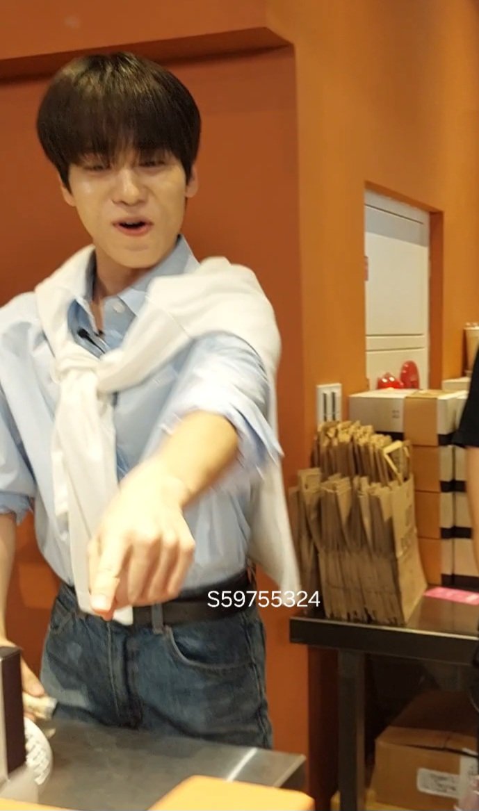 S59755324's tweet image. 250623 온앤오프
일일점장 대결 in TAIPEI