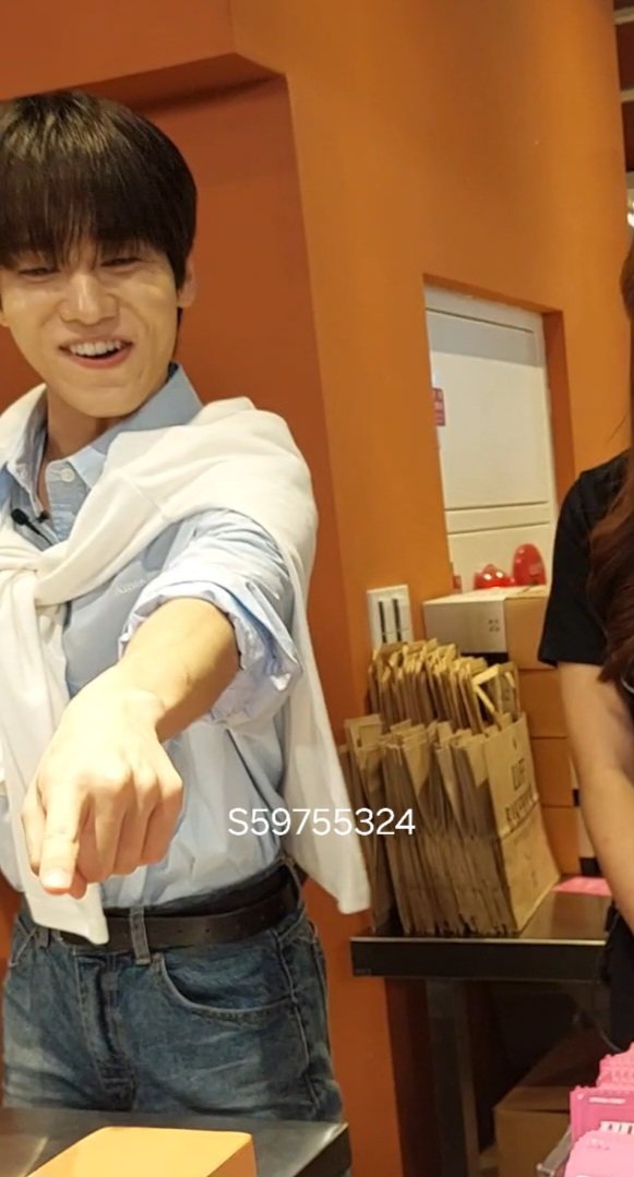 S59755324's tweet image. 250623 온앤오프
일일점장 대결 in TAIPEI