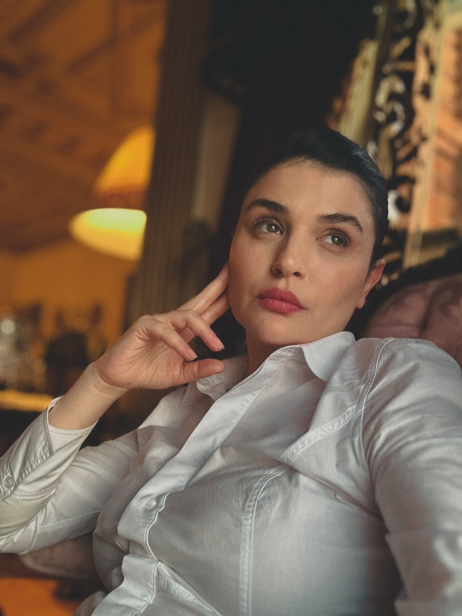 Nur. <a href="/leyladiziresmi/">Leyla: Hayat... Aşk... Adalet...</a>