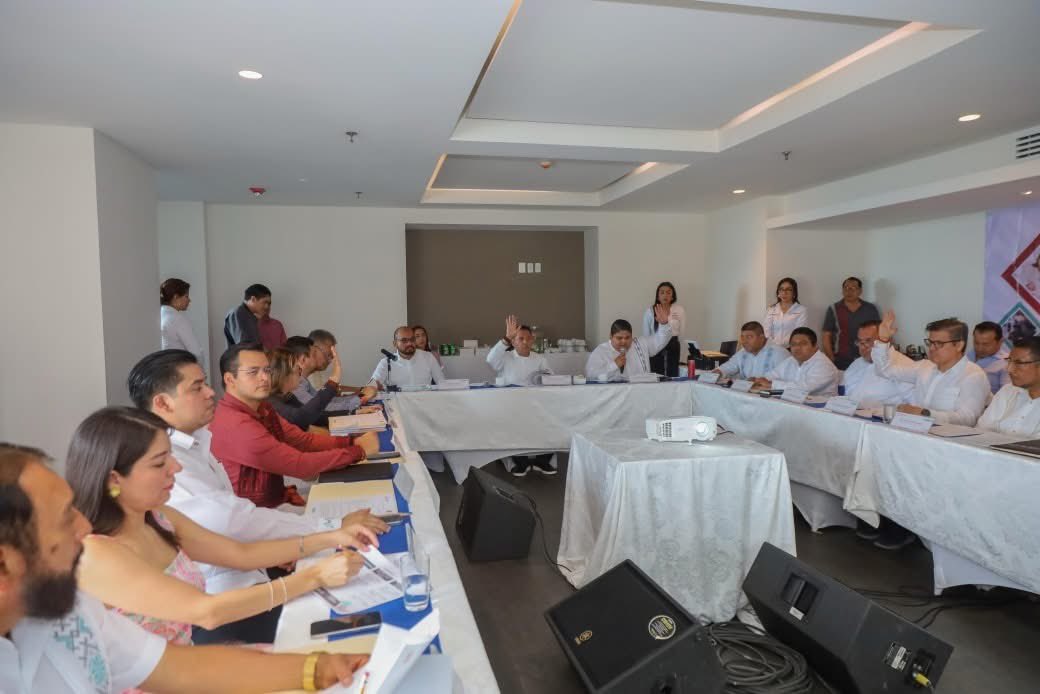 IcatechOficial's tweet photo. En #ICATECH creemos firmemente que el trabajo en equipo es la clave del éxito, y así lo demostramos en la Segunda Sesión Ordinaria de nuestra Junta Directiva, donde presentamos los avances del trimestre enero-marzo 2025.
#CEM78 🦉♠️❤️
#Capacítate_Empodérate_y_Mejora 🐾🐾🐾 https://t.co/5RLAMP7G56