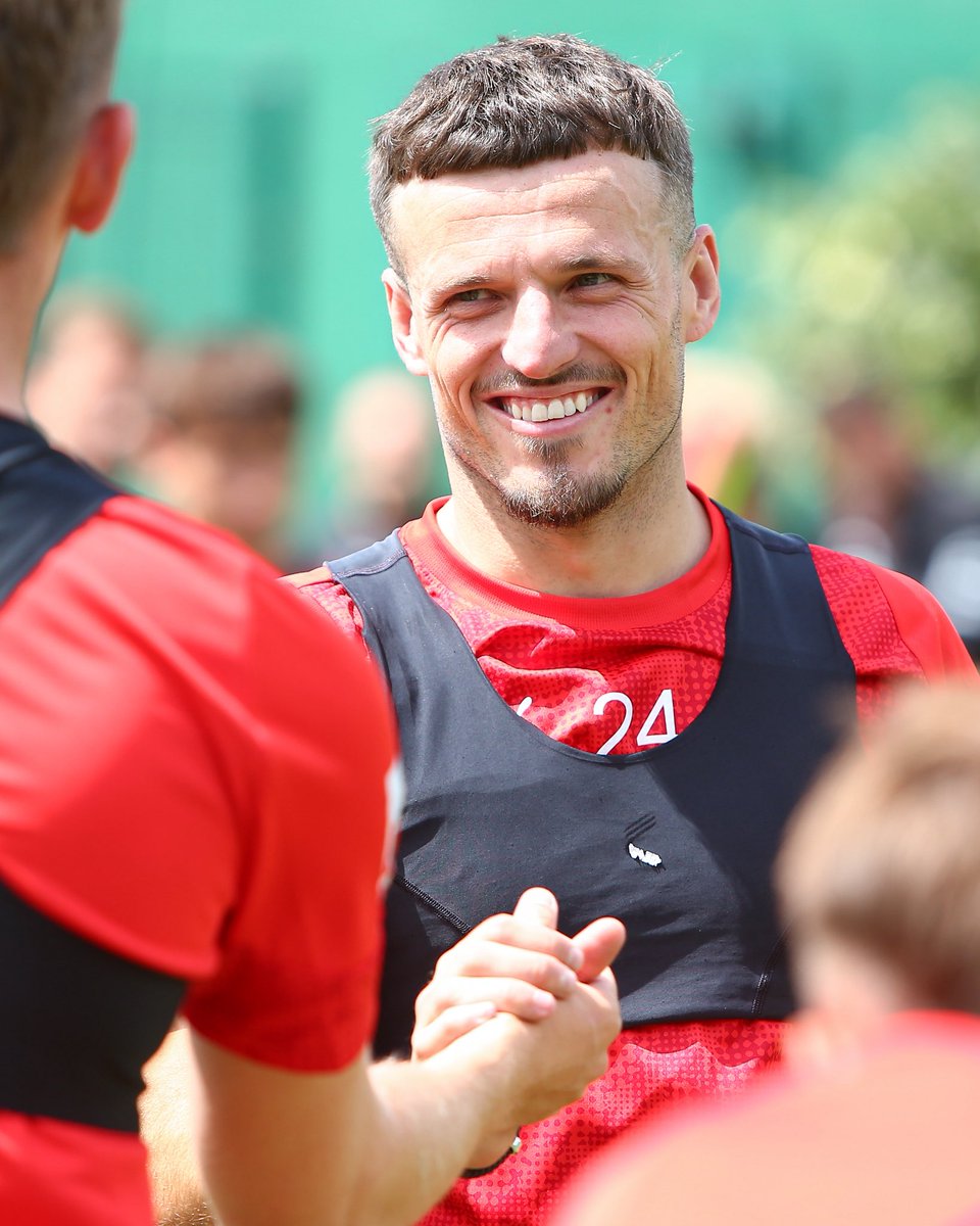 crewealexfc's tweet image. 🤩 @joshmarchh’s first day at Alexandra Park!

#CreweAlex