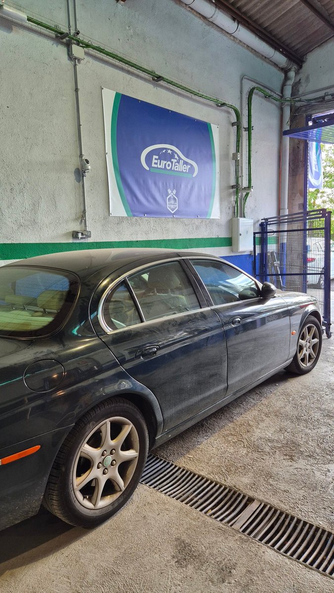 EuroTallerIlles's tweet photo. El Jaguar S-Type no es solo ingeniería, es instinto refinado. 👌🏻
#Jaguar #SType #JaguarSType #Taller #TallerMecánico #TallerdeConfianza #Recambios #RecambiosAutomóvil #RecambiosCoche #Eurotaller #EuroTallerVanvercar #Illescas #Toledo #LaSagra https://t.co/xNcrw1Bj6H