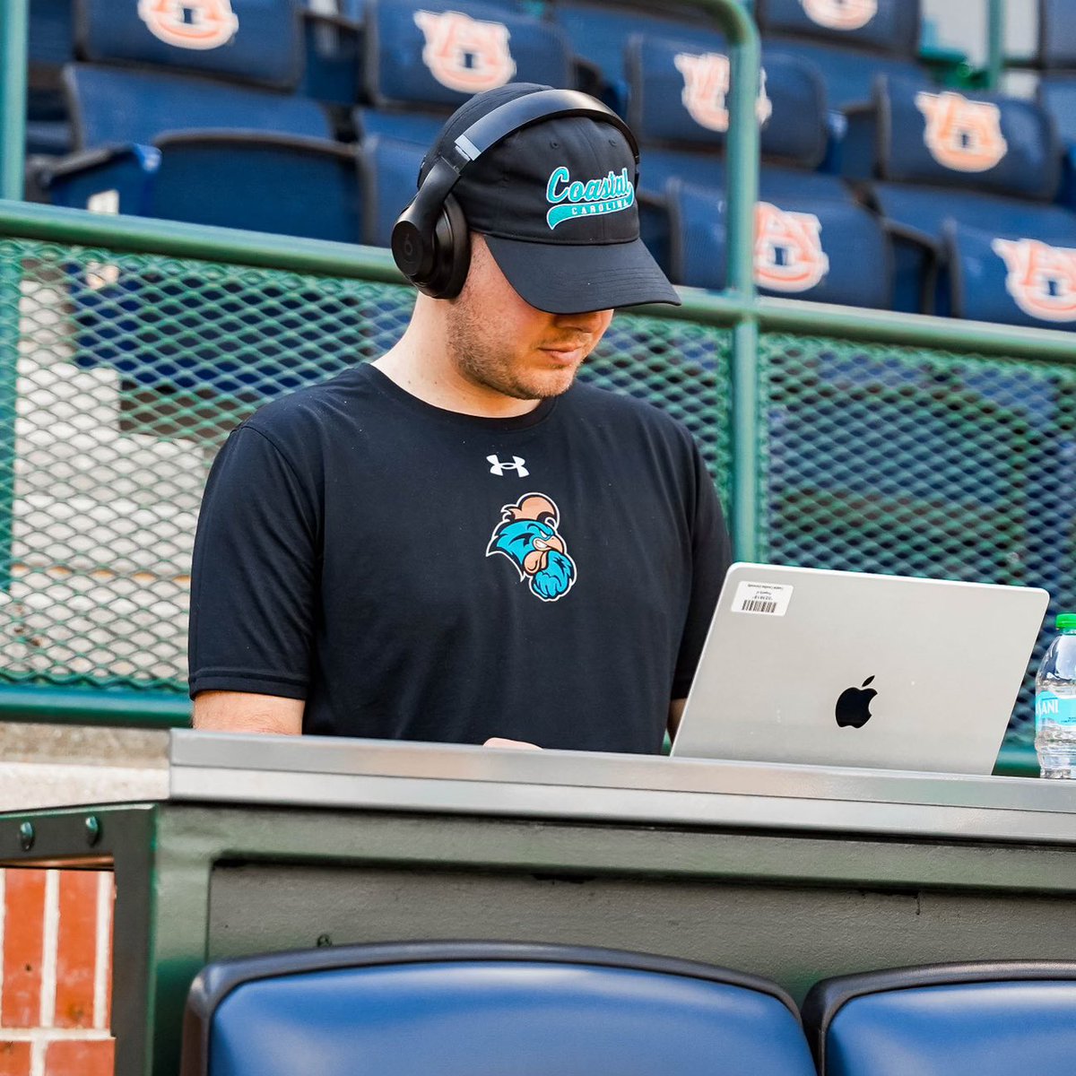 PatrickONealOK's tweet photo. Year 1️⃣ with @GoCCUsports ✅

Appreciate Teal Nation embracing the direction we’re heading with our social media. We will continue to tell our story &amp; give you the best show we can. 

Onward &amp; Upward - can’t wait to say those two best words in the English language again soon https://t.co/8Mp42SMHFE