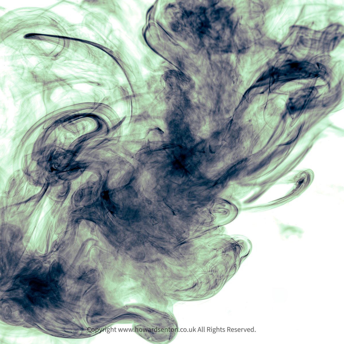 Playing around with a different type of photography and editing in photoshop let me know what you think?

#abstract 
#photography 
#ukphotogarper 
#art
#smokephotophery