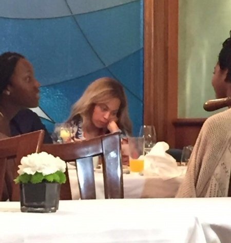 Beyoncé today because her Europe trip ended and she has to go back home. 😭😂