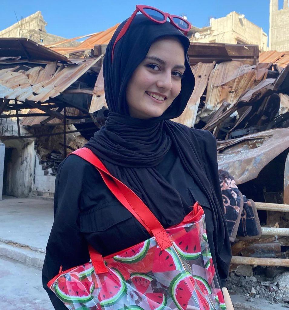 Are you still with us ? Do you hear us ? 
Comment with 🇵🇸 if you still stand with us 🍉

Can we get 3,000 people to reply with? 🇵🇸🍉