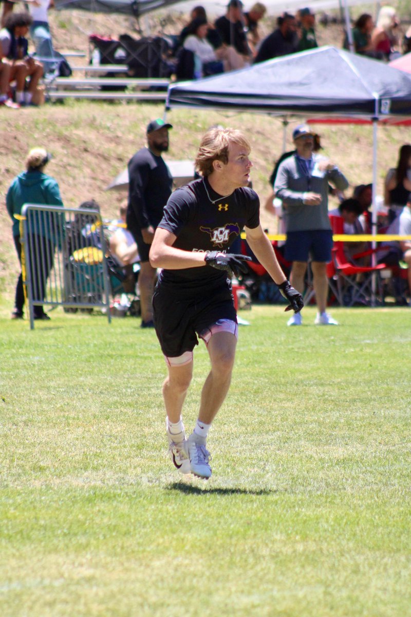 JesseKirby_'s tweet image. Appreciate @Coachbwright4 and the @NAU_Football staff for putting together a great 7v7. Had a blast competing. Thank you @CoachAdamClark @CoachRodBrown @stephaunpeters @TimRoschmann for the opportunity.
@CoachPerrone @WillieATuckerSr @CoachJ_South @CoachBurton14 @SunriseMtFB