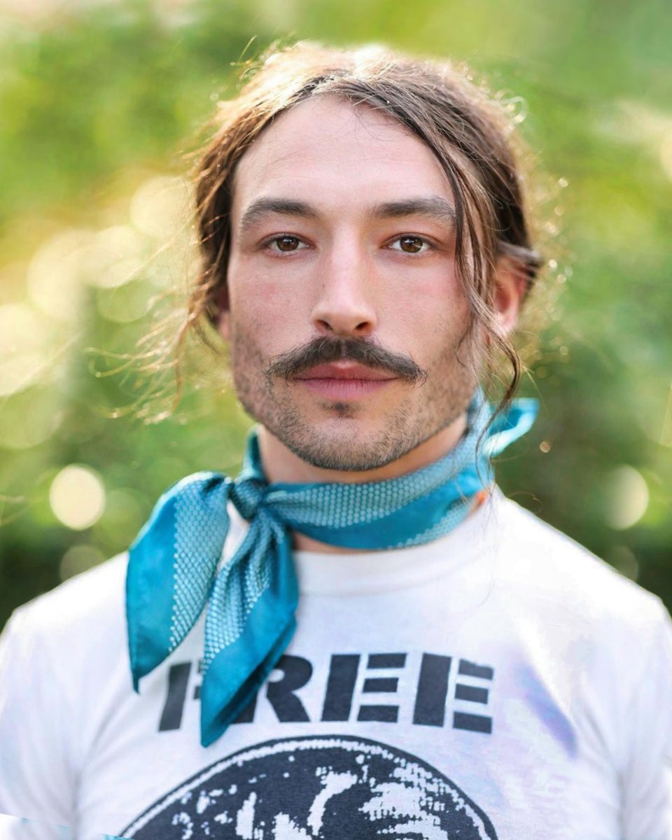 starz1nthesky's tweet photo. Ezra Miller photographed attending the Filming Italy Sardegna Festival 2025, it was located in Cagliari and the Forte Village resort in Sardinia, Italy. #ezramiller #theflash #flash #dcu #superman #dceu #snyderverse #filmingitaly https://t.co/oQ7P7ZUmlF
