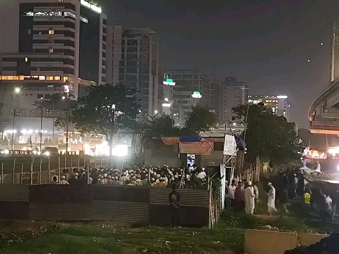 Breaking News! 
ঢাকা খিলক্ষেত সার্বজনীন শ্রী শ্রী দূর্গা মন্দিরে অতর্কিত হামলার অভিযোগ...
Sarvjonin Shri Shri Durga Mandir at Khilkhet Dhaka has reportedly been attacked by muslim mob. 
#HindusUnderAttackInBangladesh 
#StopHinduGenocideInBangladesh