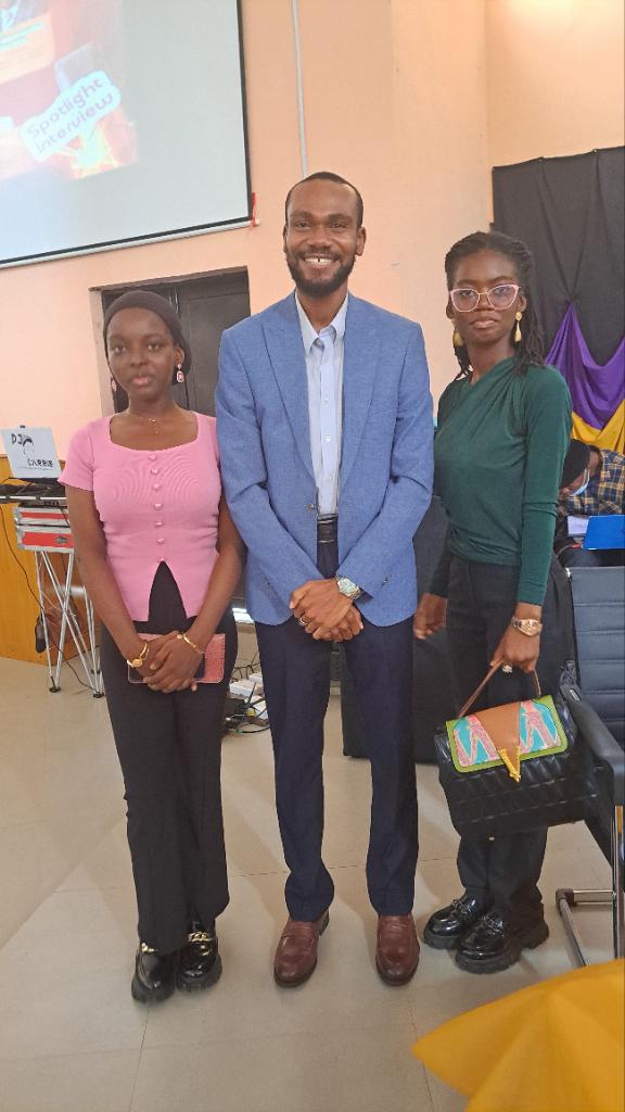 Notsimplysimi's tweet image. Turns out the person that took our pictures didn&apos;t do it too well 🫠 
We sha met him and he has the best personality in real life too 🤭🫶
@rxbiu