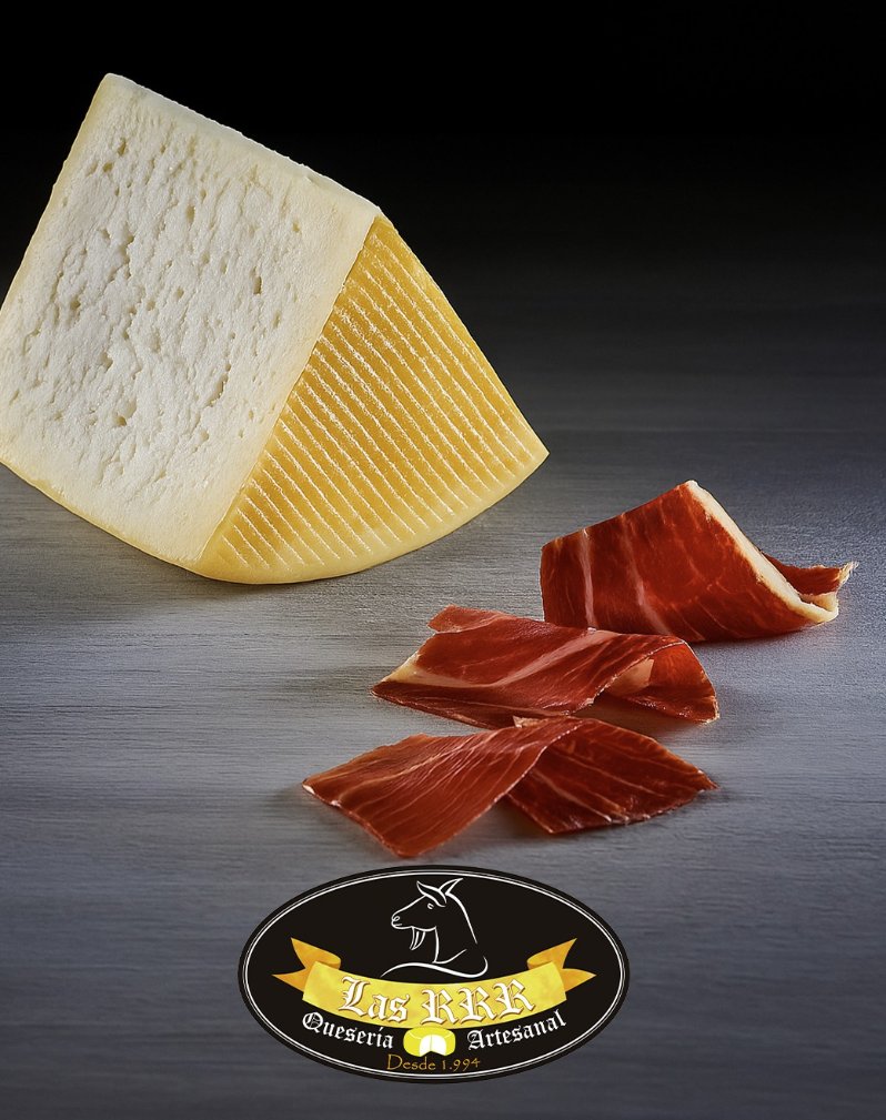 Una cuña de nuestros quesos , unas lonchas de jamón ibérico y el instante se vuelve eterno.
Tradición y sabor, directos desde nuestra tierra.
🧀𝐐𝐮𝐞𝐬𝐞𝐫𝐢́𝐚 𝐚𝐫𝐭𝐞𝐬𝐚𝐧𝐚𝐥 𝐋𝐚𝐬 𝐑𝐑𝐑, 𝐃𝐄𝐒𝐃𝐄 𝟏𝟗𝟗𝟒. 🔗 queserialasrrr.com
