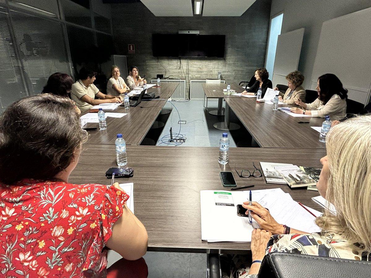 Hoy hemos celebrado la reunión del patronato de la Fundación Ortega Muñoz, referente imprescindible del arte contemporáneo en Extremadura. 

Seguimos trabajando por nuestra cultura  y por que el legado de Godofredo siga vivo y con él, la relación entre arte y naturaleza.