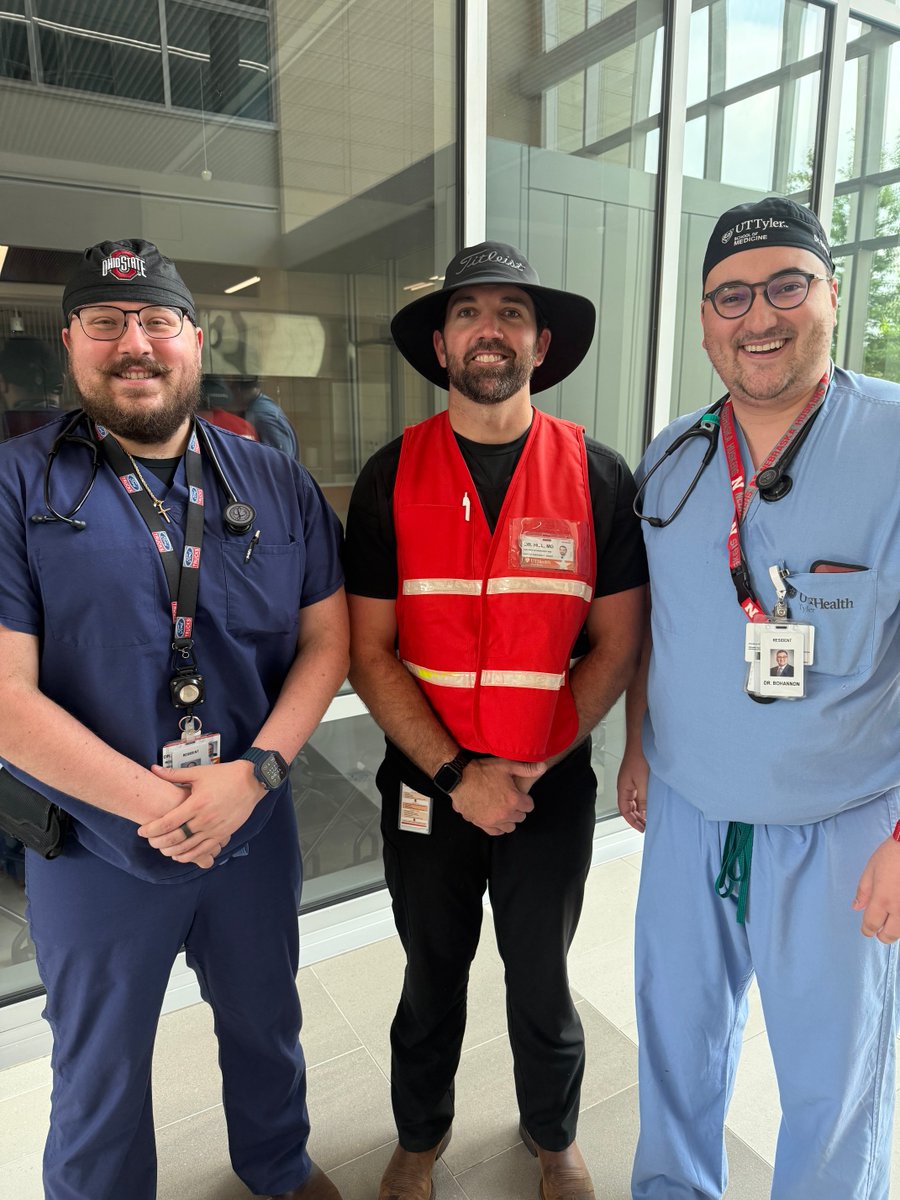 uttyler_anes's tweet image. Last month our residents, Drs. Bohannon & Catton, assisted in a multi-agency mass casualty incident simulation. Our residents helped teach health professions students the basics of stabilizing trauma patients and airway management in a critically ill patient.