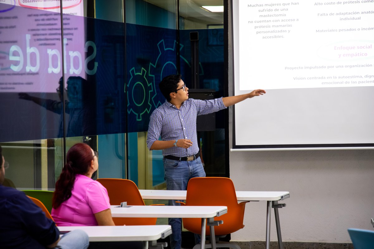 Presentación de proyectos finales del bloque de ingeniería a socios formadores como Kirbymex, Fuerza Rosa, CADHouse, John Deere y ABControl. 

#ING #TEC