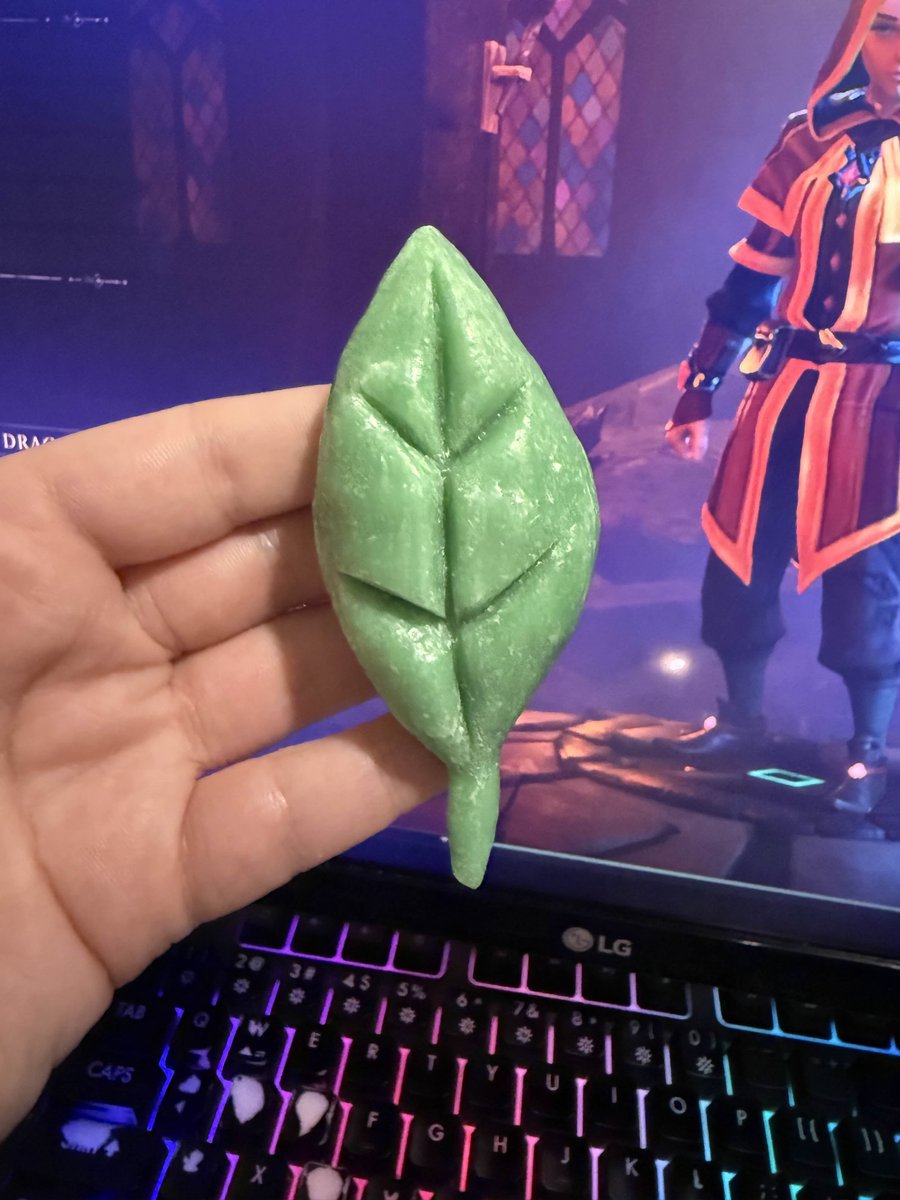 NYChannelRS's tweet image. I've been getting into Soap carving!!!!!!!!!!!!!!
The goose goose duck duck and a leaf!!!!!!!!!!!!!