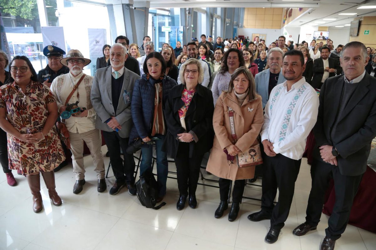 🗣¡Arrancamos la semana con historia y cultura! 

Celebramos los 700 años de la fundación de México-Tenochtitlán con una serie de actividades especiales 🎉 en la Torre Insignia de la Secretaría de Salud Pública.

Con:
✨ Exposiciones históricas
✨ Charlas con expertos
✨ Medicina