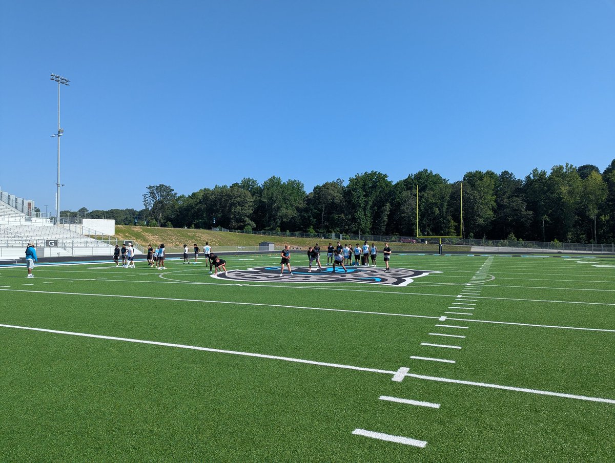 Coach_Will_i_am's tweet photo. Start of the week and our JV @SKG_Football are getting what it takes to be a Jag! Let's keep staking days. #DevotionOverEmotion #Jags48 @CoachTonyLotti @SKG_FBRecruits https://t.co/uaqTnhkilU