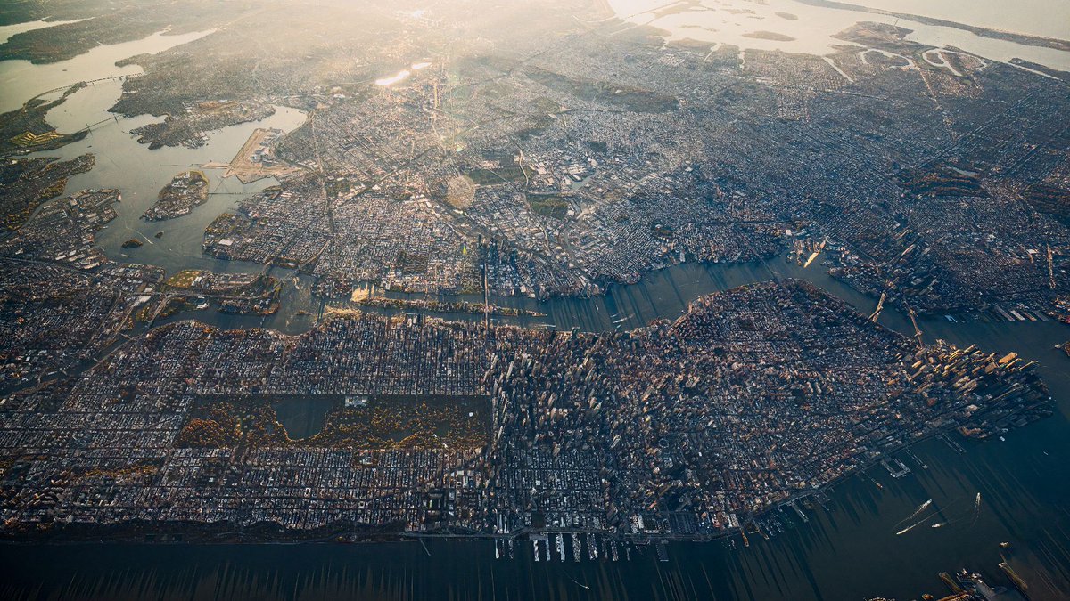 ParkSlopeFlngsm's tweet image. More Than You Want to Know About NYC Housing
With Zohran Mamdani on the cusp of potentially winning the NYC mayor race, here’s a monster thread on NYC housing to help people understand the implications
🧵