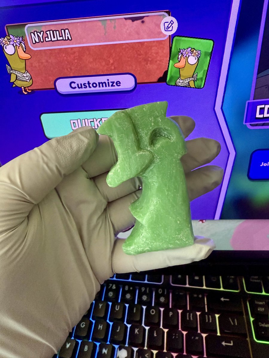 NYChannelRS's tweet image. I've been getting into Soap carving!!!!!!!!!!!!!!
The goose goose duck duck and a leaf!!!!!!!!!!!!!