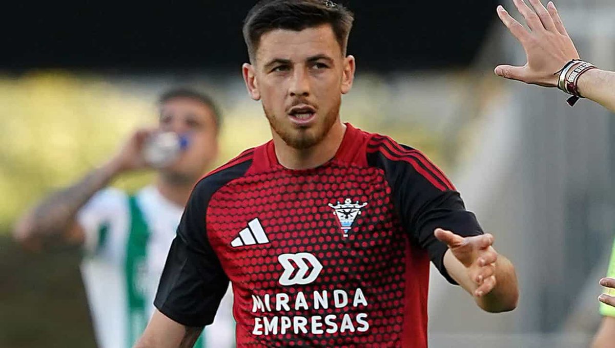 solofichajes123 (@solofichajes123) on Twitter photo El <a href="/Osasuna/">C. A. OSASUNA</a> de Alessio Lisci, el <a href="/RealOviedo/">Real Oviedo</a> y el <a href="/GetafeCF/">Getafe C.F.</a> son algunos clubes de #LaLiga que se han interesado por el centrocampista gaditano Alberto Reina, libre tras acabar contrato con el <a href="/CDMirandes/">Club Deportivo Mirandés</a>, según desvela <a href="/__AngelGarcia__/">Cazurreando</a> El <a href="/Osasuna/">C. A. OSASUNA</a> de Alessio Lisci, el <a href="/RealOviedo/">Real Oviedo</a> y el <a href="/GetafeCF/">Getafe C.F.</a> son algunos clubes de #LaLiga que se han interesado por el centrocampista gaditano Alberto Reina, libre tras acabar contrato con el <a href="/CDMirandes/">Club Deportivo Mirandés</a>, según desvela <a href="/__AngelGarcia__/">Cazurreando</a>