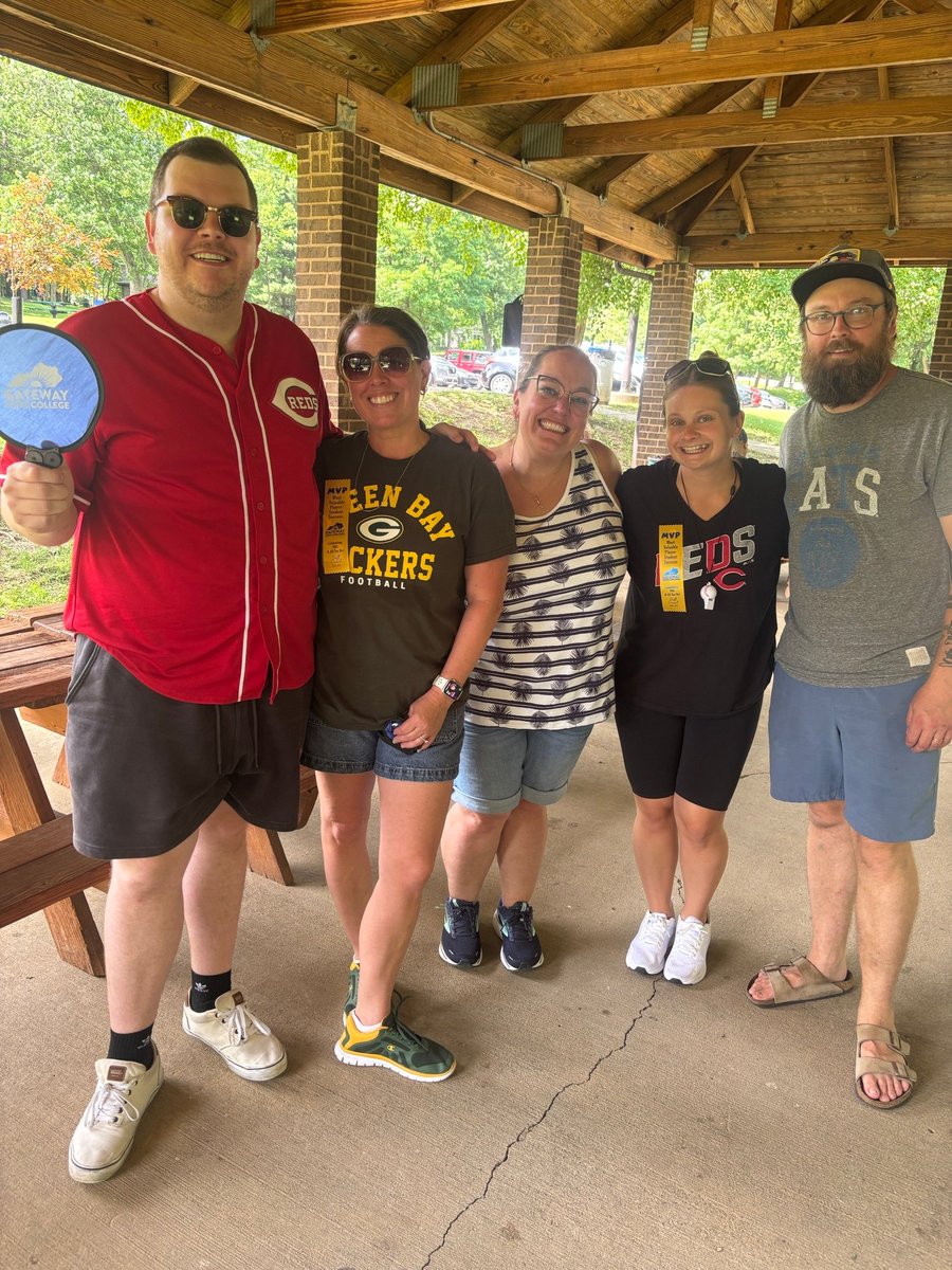 On Friday, our staff celebrated a successful academic year with a field day-themed picnic hosted by Staff Council.

Staff showed off their favorite sports apparel, reconnected with colleagues, and enjoyed food and games! #GatewayProud #FieldDayFun #StaffAppreciation